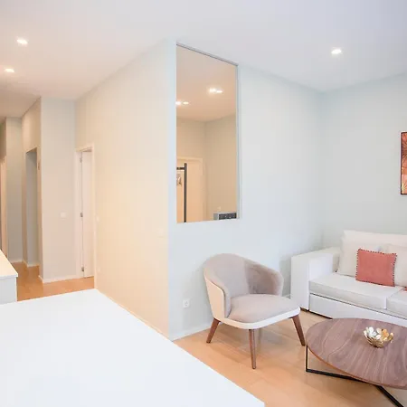 Liiiving In - Sweet Sunlight Terrace Apartment Porto